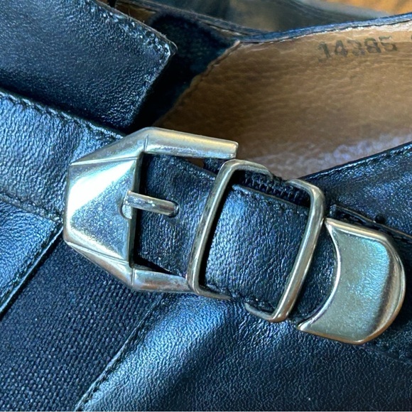 Ipanema Vintage Black Leather Low Heel Loafers with Buckle 1 1/2” Heel Size 8 - Picture 11 of 14